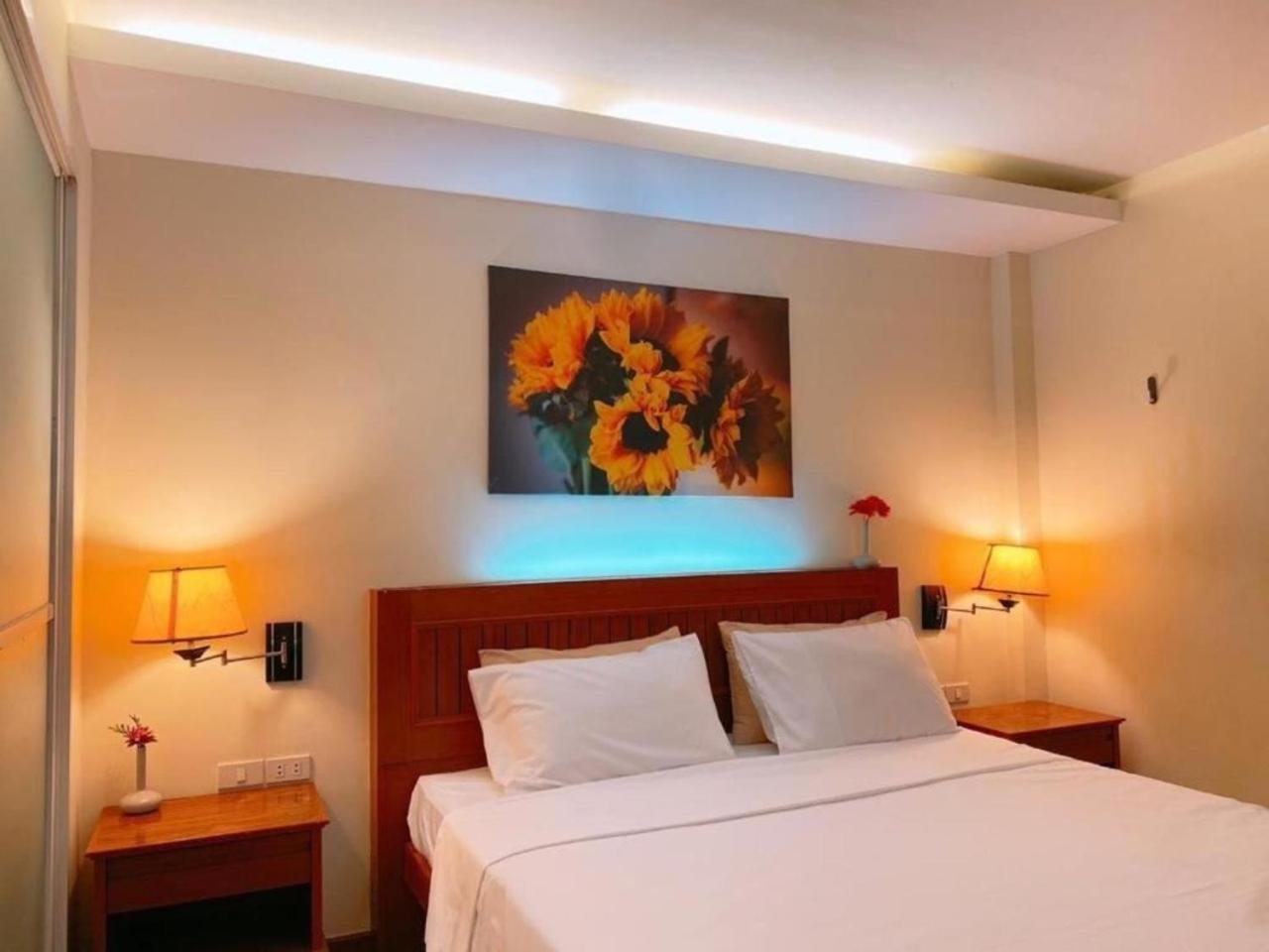 Patong Terrace Hotel Buitenkant foto